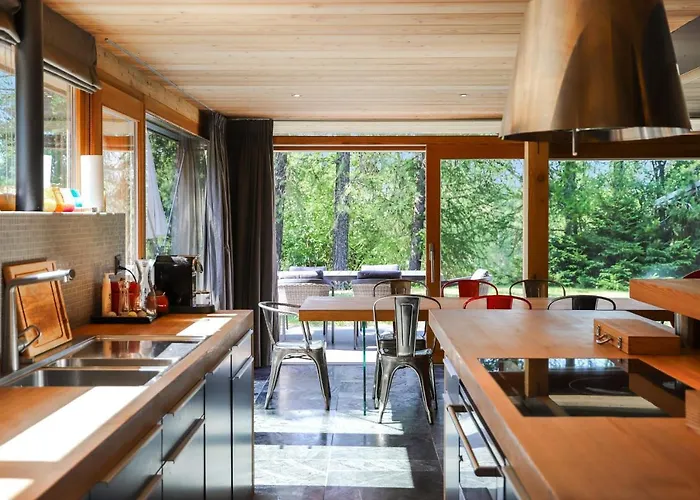 シャレー Montana Under The Stars クラン